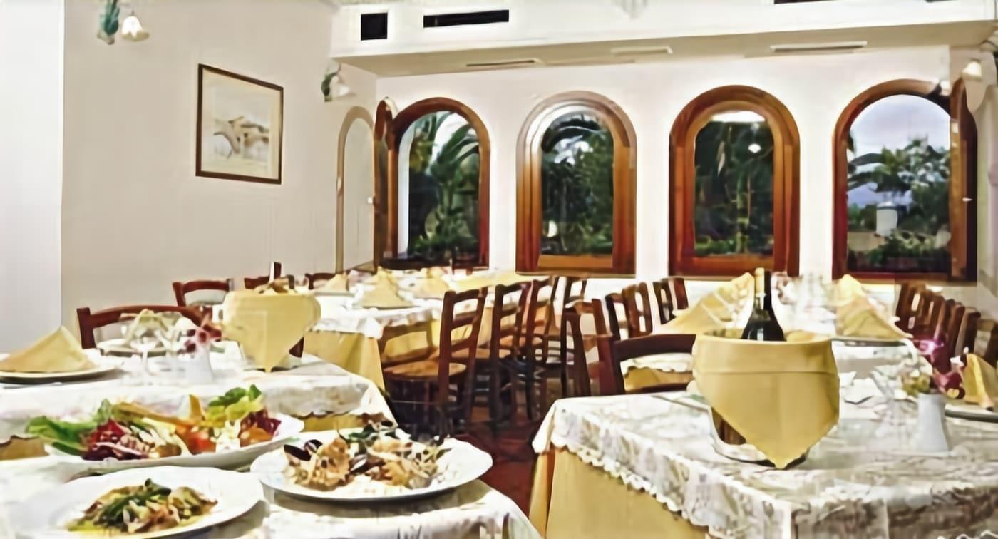 Hotel L'Ulivo Girasole Luaran gambar