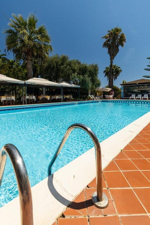 Hotel L'Ulivo Girasole Luaran gambar